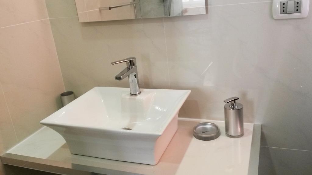 LCH-Lateran Charming House Apartment Rome Ruang foto