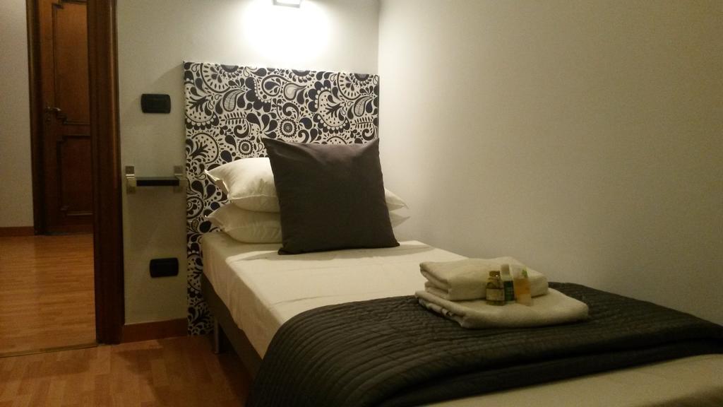 LCH-Lateran Charming House Apartment Rome Ruang foto